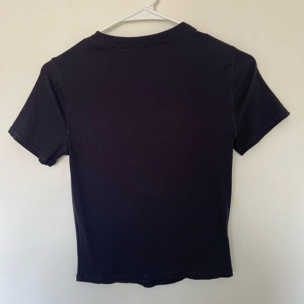 Vuori Pose Tee Small - Picture 9 of 9